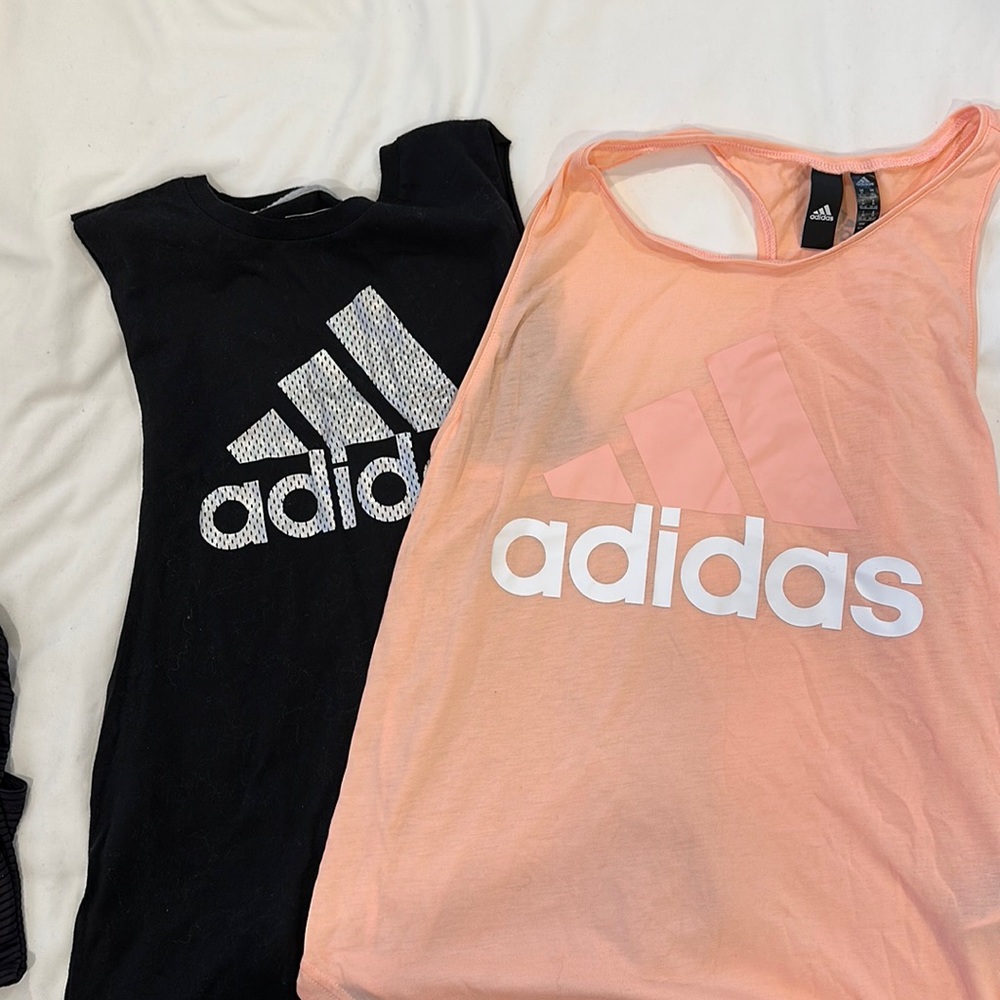 2 Adidas tanks - Size M